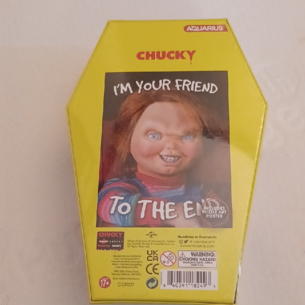 Chucky 500-Piece Puzzle in Blue and Yellow - Picture 3 of 4